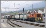 Gm 4/4 241 mit einem langen Valserwasserzug in Untervaz-Trimmis. (18.10.2010)