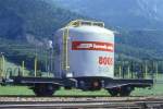 RhB - Uce 8005 am 07.06.1993 in Untervaz - Zementsilowagen 2-achsig mit 1 offenen Plattform - Baujahr 1964 - JMR/MBA - Gewicht 8,30t - Zuladung 15,00t - LP 7,74m - zulssige Geschwindigkeit 65 km/h -