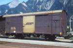 RhB - Gbk-v 5602 am 11.08.1992 in Untervaz - Gedeckter Gterwagen 2-achsig mit 1 offenen Plattform - Baujahr 1913 - Reichsh/Gestle - Gewicht 7,74t - Zuladung 12,50t - LP 8,49m - zulssige Geschwindigkeit 75 km/h - 2=17.10.1990 - Lebenslauf: ex K1 5602 - 1969 Gbk-v 5602 - 08/2001 Abbruch - Hinweis: gescanntes Dia
