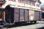 RhB - Gbk-v 5602 am 31.08.1996 in Pontresina - Gedeckter Gterwagen 2-achsig mit 1 offenen Plattform - Baujahr 1913 - Reichsh/Gestle - Gewicht 7,74t - Zuladung 12,00t - LP 8,49m - zulssige Geschwindigkeit Ak 70 km/h - 2=17.10.1990 - Lebenslauf: ex K1 5602 - 1969 Gbk-v 5602 - 08/2001 Abbruch - Hinweis: mit groen runden Aufkleber: Bestimmt fr M/E - Transporte - Hinweis: gescanntes Dia
