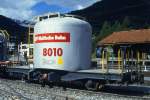 RhB - Uce 8010 am 13.05.1994 in Klosters - Zementsilowagen 2-achsig mit 1 offenen Plattform - Baujahr 1964 - JMR/MBA - Gewicht 8,30t - Zuladung 15,00t - LP 7,75m - zulssige Geschwindigkeit 65 km/h -