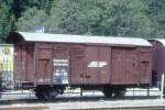 RhB - Gbk 5619 am 10.06.1993 in Klosters - Gedeckter Gterwagen 2-achsig mit 1 offenen Plattform PAPIERLAGER PONTRESINA - Baujahr 1929 - SIG - Gewicht 7,30t - Zuladung 12,50t - LP 8,57m - zulssige Geschwindigkeit Aufkleber 60 km/h - 2=28.10.1987 - Lebenslauf: ex ChA K1 114 - 1942 RhB K1 5619 - 1969 Gbk 5619 - 08/1994 P 10160 - Hinweis: gescanntes Dia
