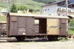 RhB - Gbk 5801 am 28.05.1990 in Scuol - gedeckter Gterwagen 2-achsig mit 1 offenen Plattform - Baujahr 1911 - SIG - Gewicht 6,92 - Zuladung 15,00t - LP 8,54m - zulssige Geschwindigkeit 65 km/h - Lebenslauf: ex BB K 215 - 1943 RhB K 5410 - 1961 K 5801 - 1969 Gbk 5801 - 03.11.1995 Lbv 7851 - 07/2003 Abbruch - Hinweis: gescanntes Dia
