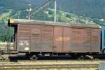 RhB - Gb 5908 am 25.06.1994 in Landquart - Gedeckter Gterwagen 2-achsig mit 1 offenen Plattform - Baujahr 1931 - SWS - Gewicht 7,69t - Zuladung 15,00t - LP 8,50m - zulssige Geschwindigkeit Aufkleber 70 km/h - 2=20.12.1990 - Lebenslauf: ex K 5708 - 1950 K 5908 - 1969 Gb 5908 - 07/1995 Abbruch - Hinweis: gescanntes Dia.
