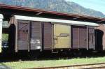 RhB - Gbk-v 5569 am 17.10.1998 in Landquart - Gedeckter Gterwagen 2-achsig mit 1 offenen Plattform - Baujahr 1913 - Reich - Gewicht 7,60t - Zuladung 12,00t - LP 8,49m - zulssige Geschwindigkeit