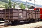 RhB - Fb 8513 am 28.05.1990 in Scuol - Hochbordwagen mit Stahlaufbau 2-achsig mit 1 offenen Plattform - Baujahr 1913 - bernahme 31.05.1983 - Rast/RhB - Gewicht 7,70 - Zuladung 15,00t - LP 8,89m -