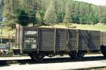 RhB - Ek 6213 am 10.05.1994 in Pontresina - Hochbordwagen 2-achsig mit 1 offenen Plattform - Baujahr 1906 - Staud - Gewicht 6,13t - Zuladung 12,50t - LP 7,84m - zulssige Geschwindigkeit Aufkleber 60 km/h - 2=13.07.1993 - Lebenslauf: ex L1 1053 - 1911 L1 6213 - 1969 Ek 6213 - 05/1997 Xk 9356 Schienentransportwagen
