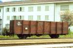 RhB - E 6620 am 25.06.1994 in Cazis - Hochbordwagen 2-achsig mit 1 offenen Plattform - Baujahr 1911 - Louv - Gewicht 6,45t - Zuladung 15,00t - LP 7,84m - zulssige Geschwindigkeit 60/B km/h -