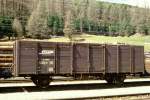 RhB - E 6635 am 10.05.1994 in Pontresina - Hochbordwagen 2-achsig mit 1 offenen Plattform - Baujahr 1913 - Rast - Gewicht 7,10t - Zuladung 15,00t - LP 7,84m - zulssige Geschwindigkeit Aufkleber 60 km/h - 2=27.12.1993 - Lebenslauf: ex L3 6635 - 1969 E 6635 - 05/1995 Xk 9068 II.
