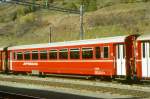 RhB - B 2266 am 22.10.1998 in Scuol - 2.Klasse Spitzenverkehrs-Personenwagen fr Stammnetz mit Drehgestellen lterer Wagen - bernahme: 05.09.1986 - FFA/RhB/SWP - Fahrzeuggewicht 18,00t - Sitzpltze
