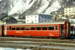 RhB - B 2270 am 02.03.1998 in St.Moritz - 2.Klasse Spitzenverkehrs-Personenwagen fr Stammnetz mit Drehgestellen lterer Wagen - bernahme: 11.02.1987 - FFA/RhB/SWP - Fahrzeuggewicht 18,00t -