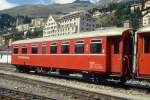 RhB - B 2282 am 21.08.1993 in St.Moritz - 2.Klasse Personenwagen in schwerer Stahlbauart - Baujahr 1930 - SWS/RhB - Fahrzeuggewicht 23,00t - Sitzpltze 52 - LP 16,44m - zulssige Geschwindigkeit 80 km/h - 3=08.07.1988 2=23.07.1993 - Logo RhB in deutsch - Lebenslauf: ex ABC4 618 - 1956 AB4 1618 - 1964 AB 1618 - 1977 B 1618 - 08.07.1988 B 2282 - 07/2002 Abbruch
