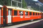 RhB - A 1238 am 31.08.1993 in Samedan - 1.Klasse Einheitspersonenwagen Typ I - bernahme 15.11.1965 - FFA/SIG - Fahrzeuggewicht 19,00t - Sitzpltze 36 - LP 18,42m - zulssige Geschwindigkeit 90 km/h - 3=22.12.1992 - Logo RhB in rhtoromanisch. Hinweis: gelbe Hinweispfeilen an den Tren entfernt, Klassezahlen gro, hoher Anschriftenblock, dnne Betriebsnummern, gescanntes Dia
