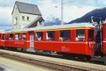 RhB - A 1252 am 29.08.1996 in Zuoz - 1.Klasse Mitteleistiegswagen in leichter Stahlbazart - Baujahr 1939 - SWS/SIG - Fahrzeuggewicht 18,00t - Sitzpltze 36 - LP 17,63m - zulssige Geschwindigkeit 90