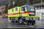 Eines der neuen Zweiwege-Feuerwehrfahrzeuge der RhB steht am 18. März 2017 im Bahnhof Bergün. Diese Fahrzeuge stehen bei den lokalen Feuerwehren im Einsatz, welche für den Einsatz auf dem Schienennetz der RhB entsprechend geschult wurden. Weitere Infos gibt es direkt auf der Seite des Erbauers: <a href= http://www.mueller-gleisbau.ch/mueller-gleisbau-ag/news/details/zweiwege-interventionsfahrzeug-210 >http://www.mueller-gleisbau.ch/mueller-gleisbau-ag/news/details/zweiwege-interventionsfahrzeug-210</a>