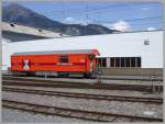 Auch dies ist ein unentbehrliches Fahrzeug bei kleineren und grsseren Havarien. Der Hilfswagen  Xak-v 9101 vor dem Depot Landquart. (17.09.2007)