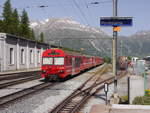 RhB R 1936 nach Scuol Tarasp mit Steuerwagen BDt 1753 am Zugende bei Ausfahrt aus Pontresina; 09.06.2014
