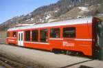 RhB - BDt 1751 am 13.03.2000 in Scuol - 2.Klasse Niederflur-Steuerwagen mit Gepckabteil fr Ge 4/4 I - Ge 4/4 III - Baujahr 1999 - bernahme 09.12.1999 - St - Fahrzeuggewicht 20,00t - Sitzpltze 37 - Ladegewicht 1,00t - LP 18,50m - zulssige Geschwindigkeit 100 km/h - Logo RhB in deutsch
