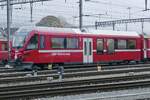 Universalsteuerwagen Bt 52808 der RhB am 13.11.22 im Feld in Chur abgestellt.