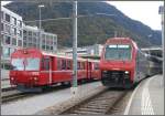 Auch das gibts, S-Bahn Zrich mit RhB auf dem gleichen Bild, mglich in Chur. (25.10.2009)