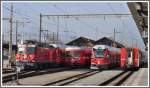 Ge 4/4 633  Zuoz , Steuerwagen 1715   und zwei Allegra in Landquart.