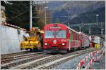 BDt1721 undGe 4/4 III 645  Tujetsch  vom Vereina-Autozug kehren für den Unterhalt nach Landquart zurück. Klosters Platz (13.10.2014)