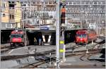 RE1137 mit Ge 4/4 III 642  Breil/Brigels  und R1937 mit Ge 4/4 II 615  Klosters  und Steuerwagen 1751 in Samedan. (16.11.2015)