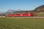 Engadin-Star nach St. Moritz verlässt am 04.12.2016 Malans. An der Spitze befindet sich der umgebaute BDt 1723.