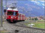 R1542 mit Be 4/4 515 Pendel nach Schiers legt sich in die Kurve.
Zwischen Malans und der Klus, dem Eingang zum Prttigau. (22.11.2007)
