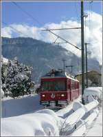Be 4/4 514 Pendel verlsst das frisch verschneite Bonaduz auf dem Weg nach Chur. (23.11.2008)