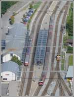 S2 1558 und RE1133 mit Ge 4/4 II 625  Kblis  in Thusis. Aufnahme vom Schloss Hohenrtien am Eingang zur Viamalaschlucht. (12.09.2010)