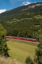 Ein Be 4/4 am 12. August 2011 als S 1 (Rhzns - Schiers) bei Bonaduz.