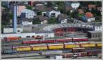 S1 1525 nach Schiers vor dem Rundschuppen der RhB in Landquart. (17.05.2012)