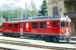 RhB - ABe 4/4 III 51  POSCHIAVO  am 27.05.1990 in St.Moritz - Drehstromtriebwagen Bernina - bernahme 11.04.1988 - SWA/SIG/ABB - 1016 KW - Gewicht 50,00t - 1./2.Klasse Sitzpltze 12/16 - LP 16,89m - zulssige Geschwindigkeit 65 km/h - Logo RhB in italienisch. Hinweis: Die Triebfahrzeugserie besteht aus 6 Fahrzeugen mit den Nummern 51 bis 56, gescanntes Dia
