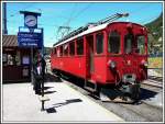 RhB auf Abwegen. ABe 4/4 I 35 ex Berninabahn ist bei der chemin de fer Blonay-Chamby im Einsatz und führt hier am Sonntag 25.05.2014 einen Regionalzug nach Chamby.
Ein Hinweis an Christine und Stefan: Ich war nicht in eurer Heimat, das Foto wurde mir von einem Arbeitskollegen zur Verfügung gestellt. Warum auch ins Bündnerland reisen, wenn`s das Gleiche vor eurer Haustüre gibt :-)