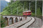 UNESCO Welterbetag bei der RhB. ABe 4/4 501 auf dem Schmittentobelviadukt, aufgenommen von der provisorischen Haltestelle Plattform Nord Landwasserviadukt. (12.06.2016)