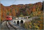  LA DER 2020 du Blonay-Chamby  / Saison Abschluss der Blonay-Chamby Bahn: Mit einem verstärkten Fahrplan und viel Dampf wird vor dem  Winterschlaf  (bzw. Arbeit im Dépôt Chaulin) nochmals viel Betrieb gemacht. 
Zum Schluss für heute nochmals ein  klassisches  Bild: Der RhB Abe 4/4 I 35 (Baujahr 1908) fährt mit dem RIVIERA BELLE EPOQUE EXPRESS (und einem Dampfzug nach Blonay) auf der Fahrt nach Vevey über den  Baye de Clarens Viadukt.

25. Okt. 2020