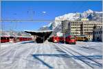 Ein prächtiger Wintertag in Landquart mit grossen Verspätungen auf dem Netz der Bundesbahn und der RhB mit Durchsagen, die den Anzeigen wiedersprachen und umgekehrt.