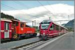 RE1755 mit ABe 4/16 3102 trifft in Ilanz ein.