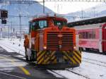 RhB - Diesellok Gm 3/3 233 bei Rangierfahrt im Bahnhofsareal in Landquart am 02.01.2014