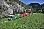 RE1741 mit Ge 4/4 II 621  Felsberg   zwischen Versam-Safien und Valendas-Sagogn. (09.08.2017)