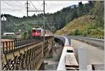 Glacier Express 905 mit Ge 4/4 II 611  Landquart  auf der Hinterrheinbrücke bei Reichenau-Tamins.