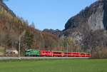 621 mit dem RE 1354 (St.Moritz-Landquart) bei Malans 31.3.19