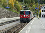 Einfahrt Ge 4/4 II 627 mit dem Glacier Express in Filisur am 13. Oktober 2019.