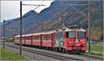 RE1744 von Disentis mit Ge 4/4 II 615  Klosters  bei Felsberg.