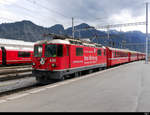 RhB - Ge 4/4 630 mit einfahrendem Regio im Bahnhof Landquart am 02.10.2020