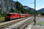 Ein RegioExpress mit der Ge 4/4 II 628  S-chanf  aus Scuol-Tarasp, ber Klosters und Chur, beim kurzen Halt im Bhf. Versam-Safien am 30.6.2008.