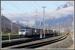 IR1771 nach Chur mit Re 460 034-2 und in der RhB Ausweiche Zizers Ge 4/4 II 614  Schiers .