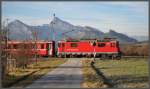 RE1249 nach Scuol-Tarasp mit Ge 4/4 II 630  Trun  zwischen Landquart und Malans mit Gonzen, Gauschla und Regnitzer Spirt im Hintergrund.