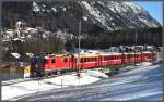 R1948 mit Ge 4/4 II 625  Kblis  verlsst Pontresina Richtung Scuol-Tarasp.